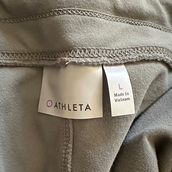 Athleta Women's Dark Green/Gray Capris - Picture 3 of 4